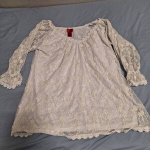 A V Cristina embroidered v-neck sheer blouse in a size medium. Pre-loved